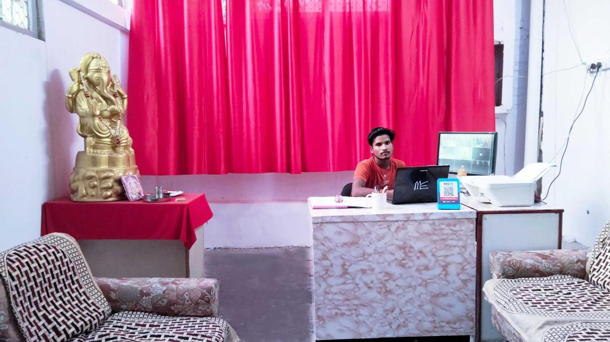 Hotel O Gracious Inn Lucknow Esterno foto