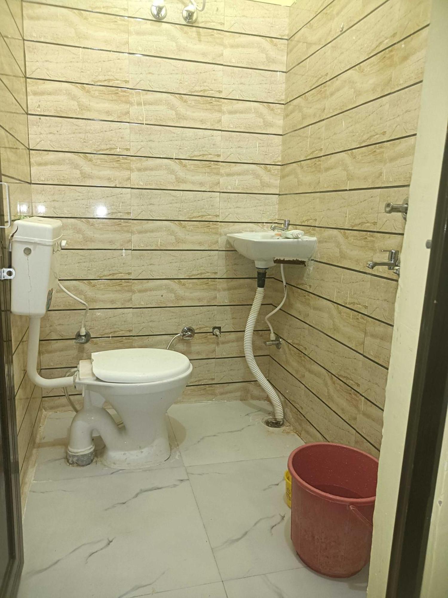 Hotel O Gracious Inn Lucknow Esterno foto