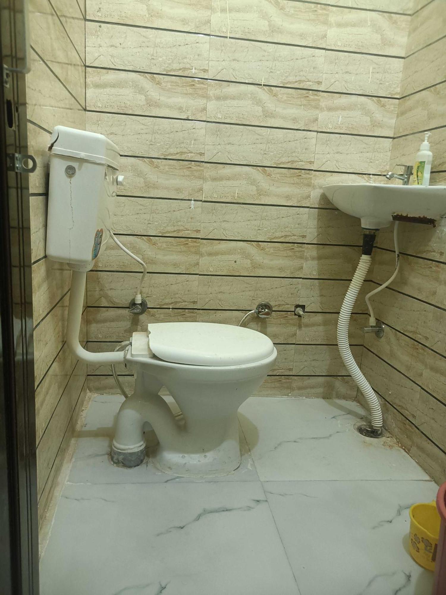 Hotel O Gracious Inn Lucknow Esterno foto
