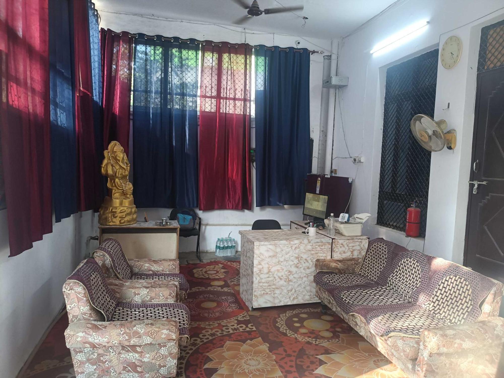 Hotel O Gracious Inn Lucknow Esterno foto